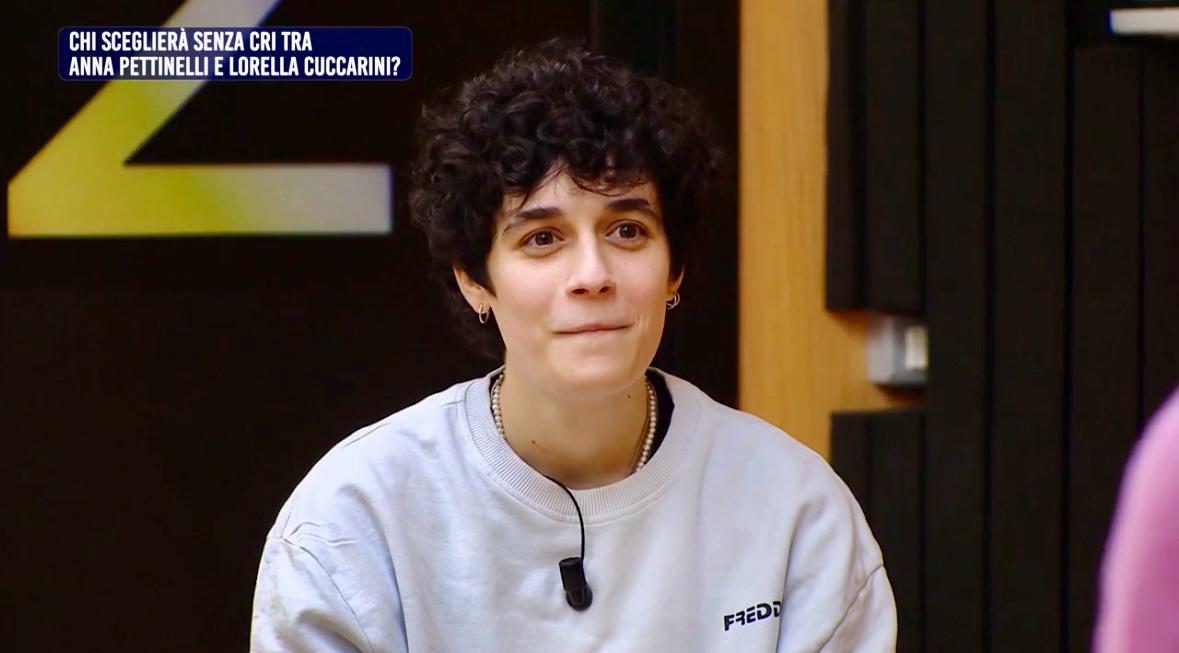 Amici 24, Senza Cri deve decidere se entrare nel team di Lorella Cuccarini o Anna Pettinelli: ecco quale prof ha scelto