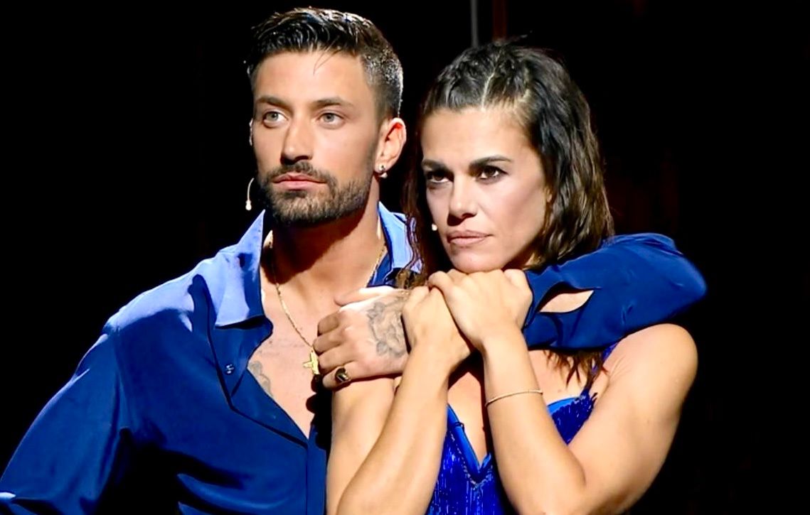 Ballando con le Stelle 19, Bianca Guaccero svela cosa c’è tra lei e Giovanni Pernice: “Mi sento predisposta all’amore e…”