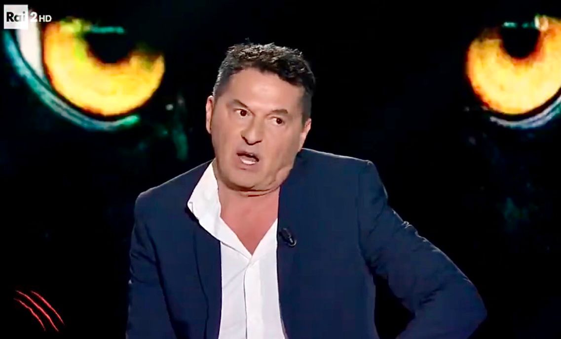 Teo Mammucari svela il vero motivo per cui ha deciso di abbandonare lo studio di Belve: “Avevo fatto una richiesta precisa”