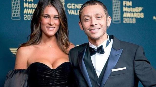 Valentino Rossi e Francesca Sofia Novello sono diventati genitori per la seconda volta: l’annuncio e il nome della piccola