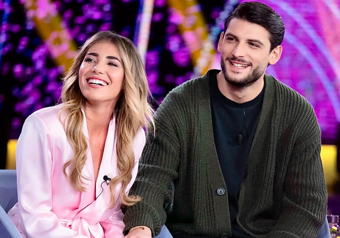 Martina De Ioannon e Ciro Solimeno, la frecciatina di un ex di Temptation Island: “Un altro trono buttato nel ces*o!”